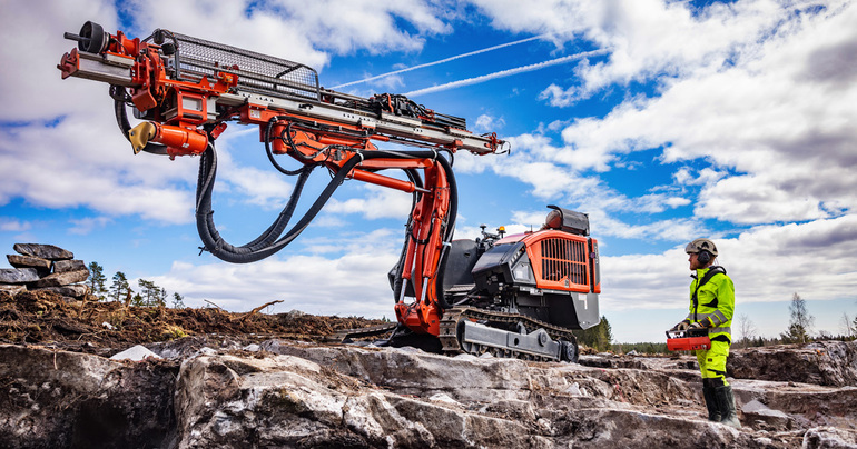 A Guide To Using Tungsten Steel In Mining Equipment